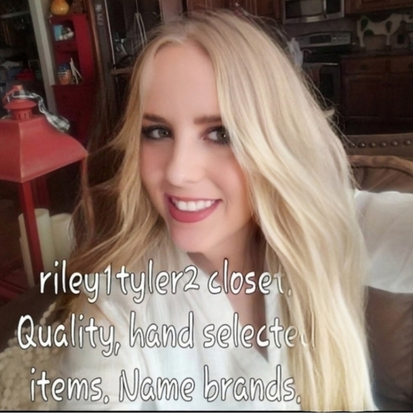 Madewell Jeans Skinny blue denim jeans.  Ripped knee Darker wash  W 29 L 32 - Picture 11 of 12